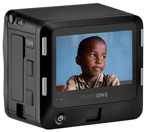 Phase One IQ260 digital back touch zoom Zooming in on an image from the back of a Phase One IQ260 in the field