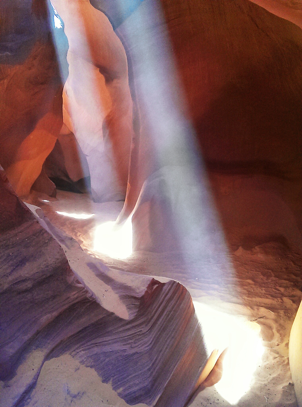 Light Rays in Lower Antelope Canyon with HTC One and Snapseed