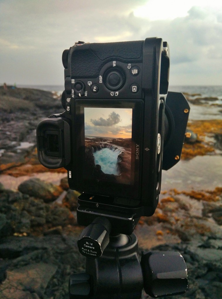 Sony a7r with 16-35 f/4 fe wide angle lens capturing a lava hole outside Kona