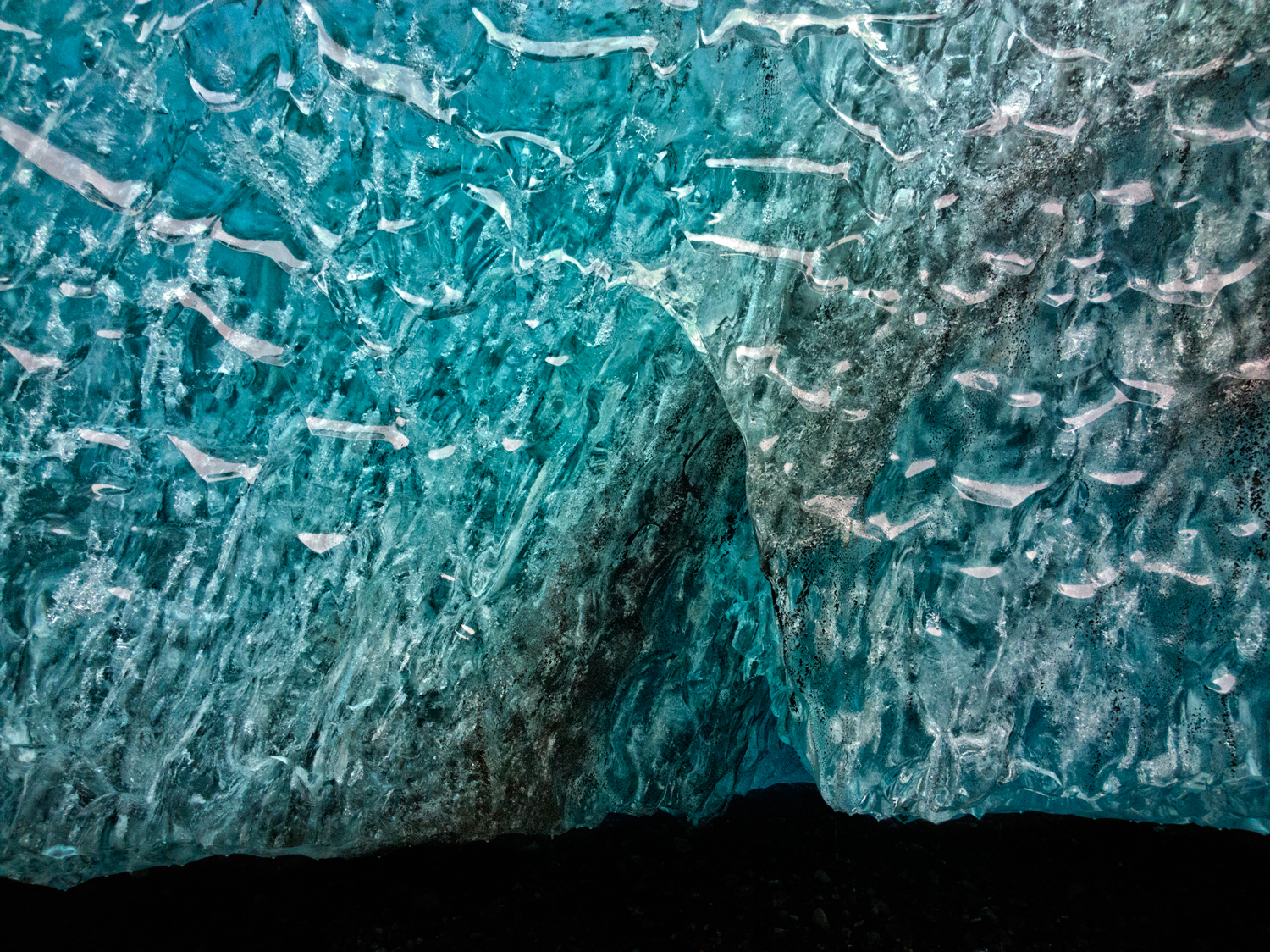 Ice Cave in South Iceland taken with a Nokia 1020 Iceland_Ice_Cave_Nokia_1020_DNG