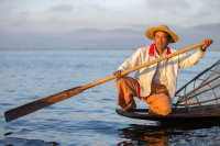 Inle-Lake-Fisherman-Myanmar-Photo-Workshop