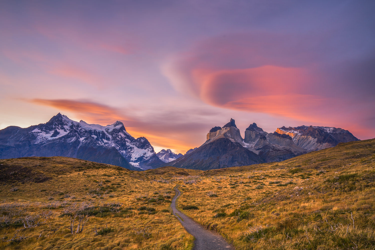 Path_To_Torres_Del_Paine_Sunset_Patagonia_Photo_Workshop
