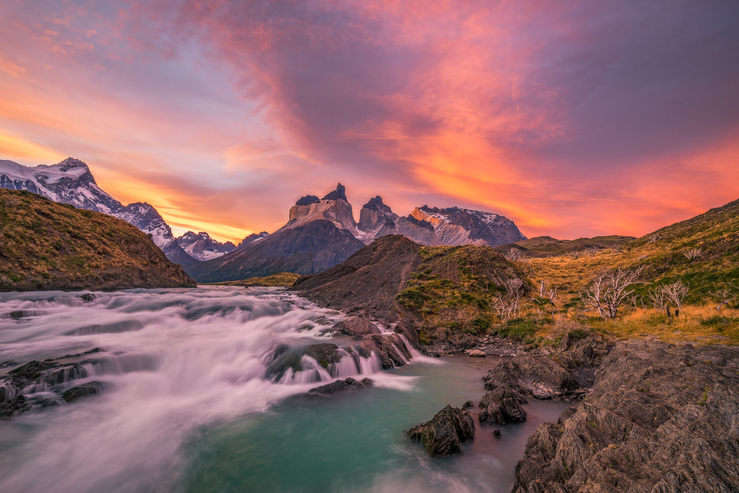 Salto_Grande_Sunset_Patagonia_Photo_Workshop