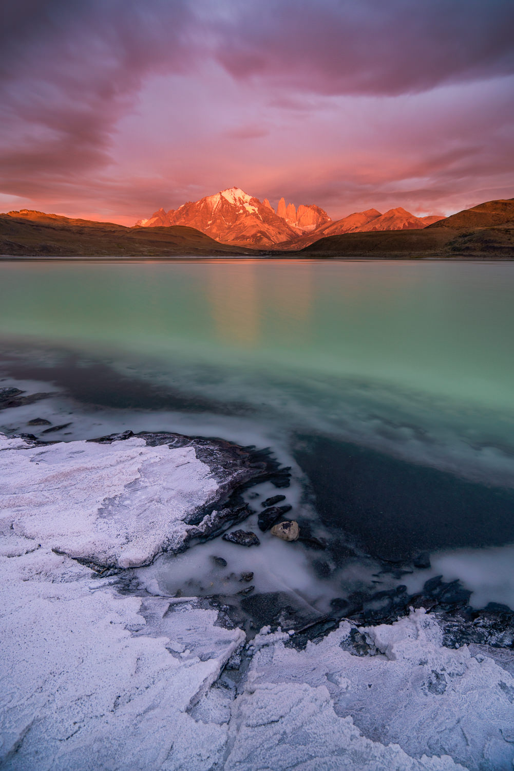 Sunrise_Reflections_Laguna_Amarga_Patagonia_Photo_Workshop