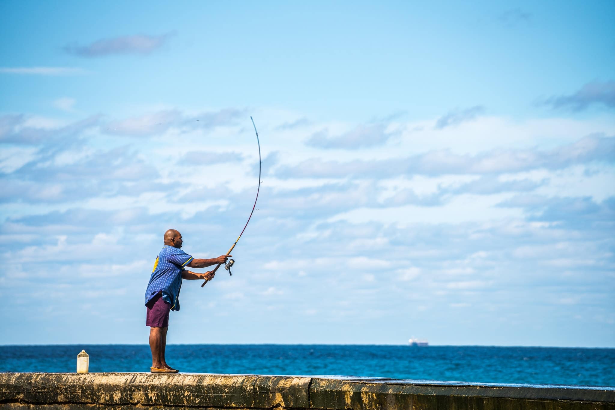 Fishing_Malecon_Havana_Cuba_Photo_Workshop