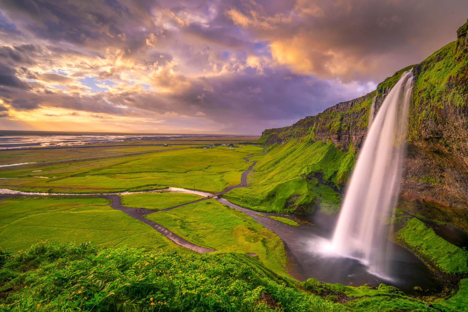 Seljalandsfoss-Waterfall-Sunset-Iceland-Summer-Photo-Workshop