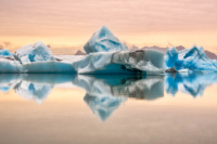 Iceberg-Reflections-Sunset-Iceland-Photo-Workshop