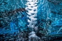 Ice_Cave_Iceland_Sky_Light_Photo_Workshop