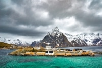 Yellow-Cabins-Reine-Norway-Lofoten-Photo-Workshop