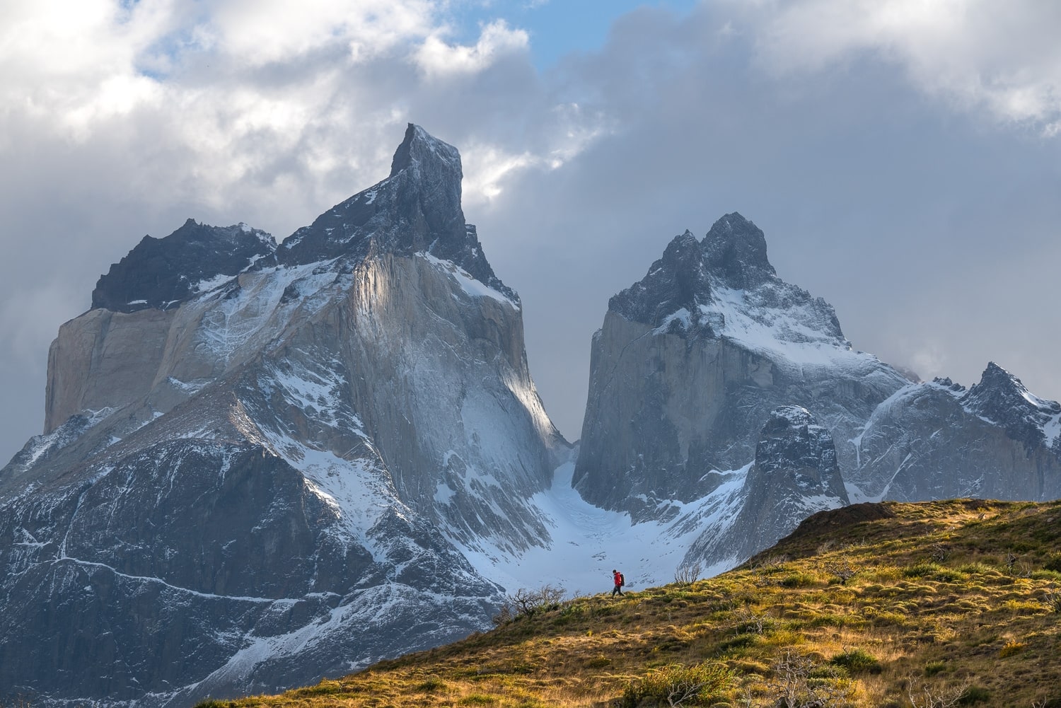 Lone-Hiker-Torres-del-Paine-Patagonia-Photo-Workshop