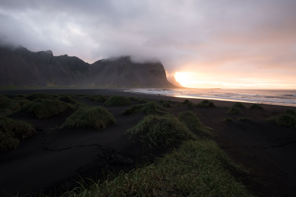 Versturhorn_Sunrise_Iceland_Sony16-35f28GM_SOTC