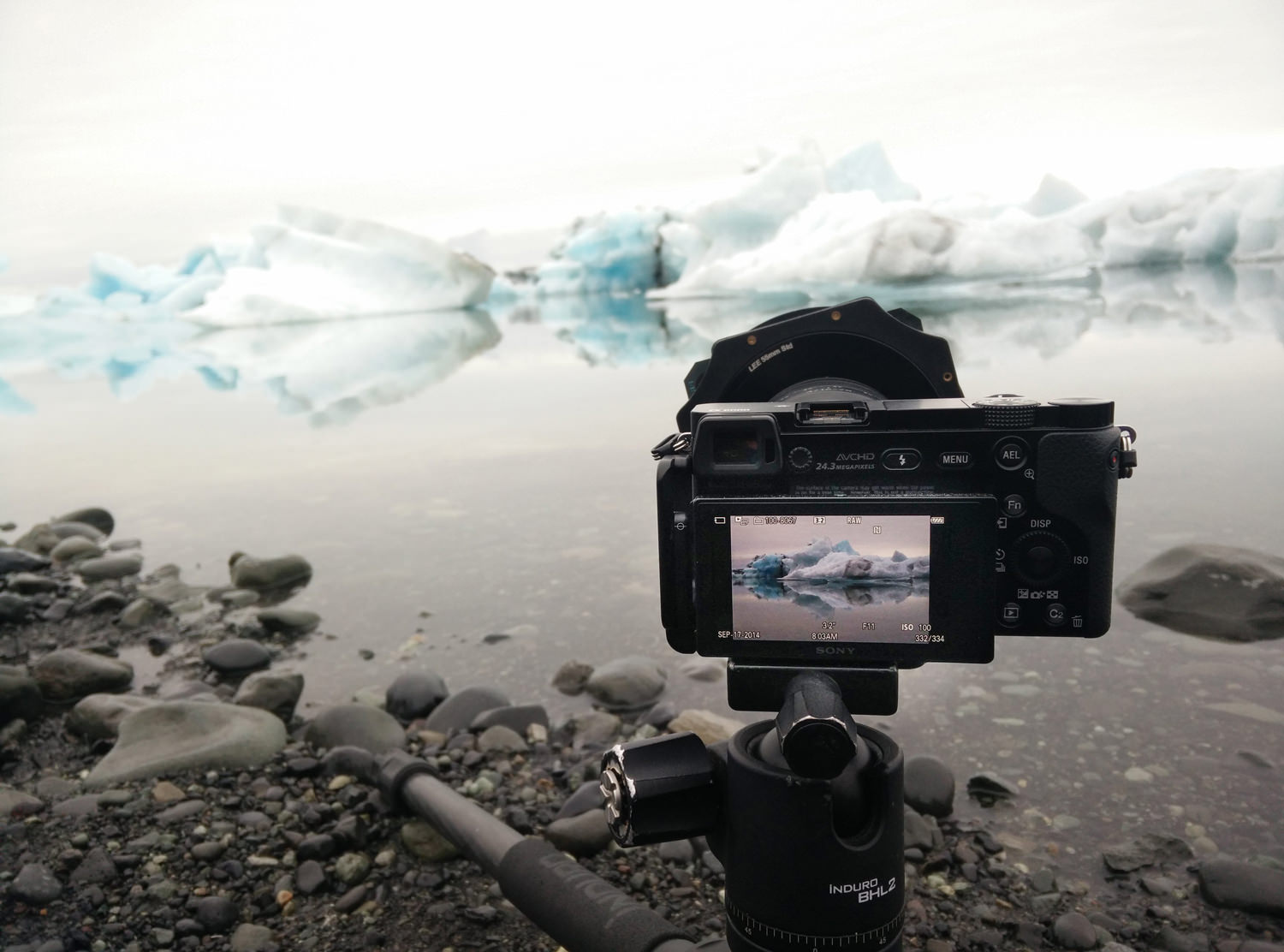 Sony a6000 photographing icebergs in Iceland