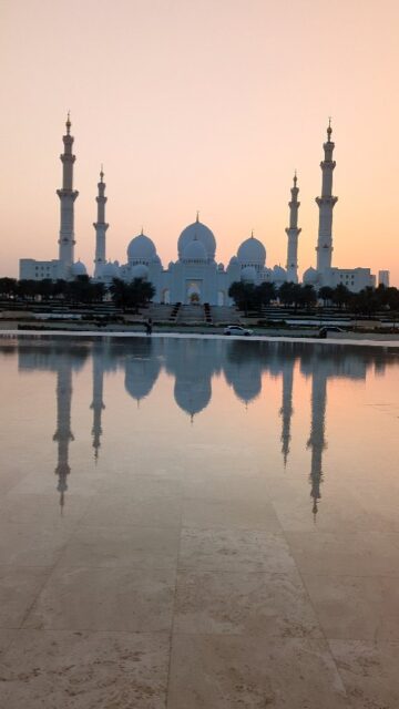 The Sheik Zayed Grand Mosque in Abu Dhabi is easily one of my favorite mosques in the world. Catching it at sunset over this reflection pool is the way to go!

Taken with the Pixel 7 Pro #teampixel