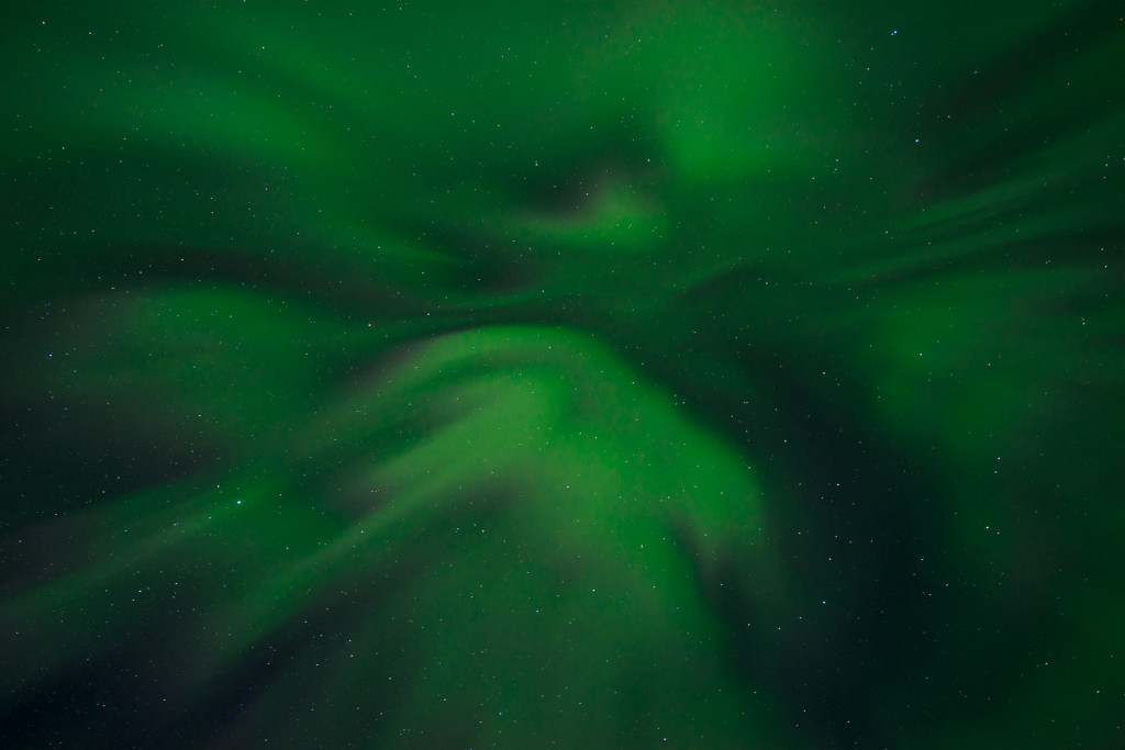 Northern_Lights_Sky_Above_Iceland