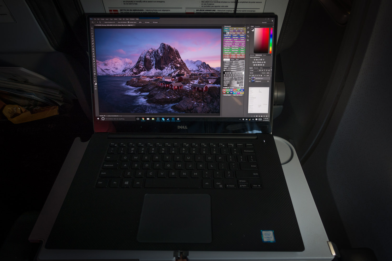 Using the Dell XPS 15 on my flight from Norway to Iceland