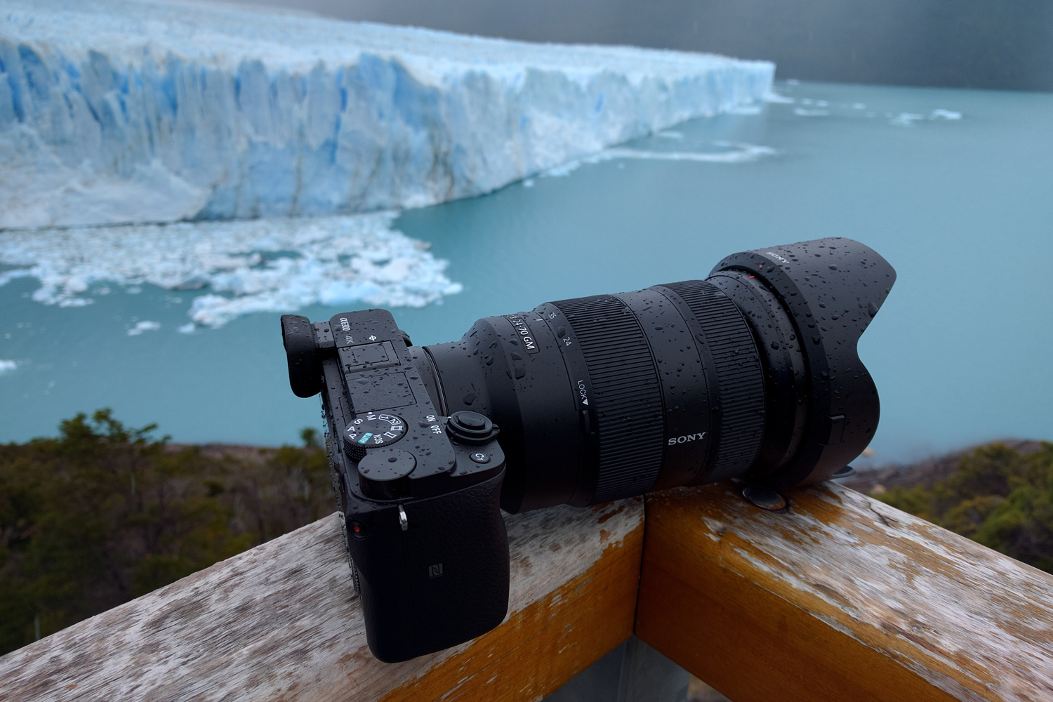 Sony a6300 handling a little freezing rain in Patagonia