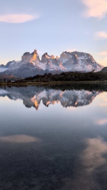 Even on a clear day, Torres del Paine National Park in Southern Patagonia is simply fantastic! Is visiting Patagonia on your own personal bucket list? If not...it should be!

#igreels #reelsinstagram #reelit #patagoniachile #patagoniachilena #landscapelovers #naturelovers